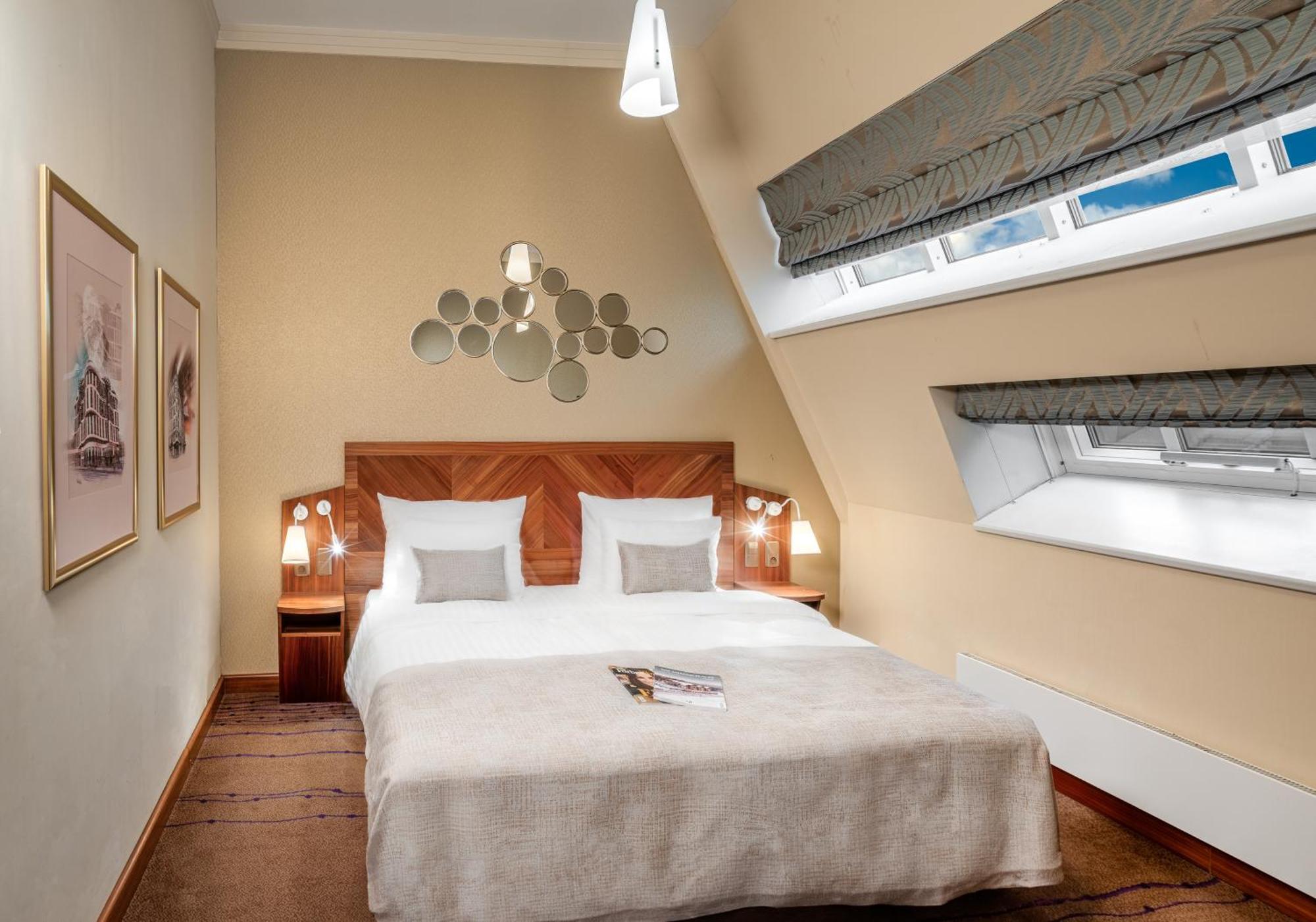 Crown Palace Apartments By Adrez Prague Ngoại thất bức ảnh