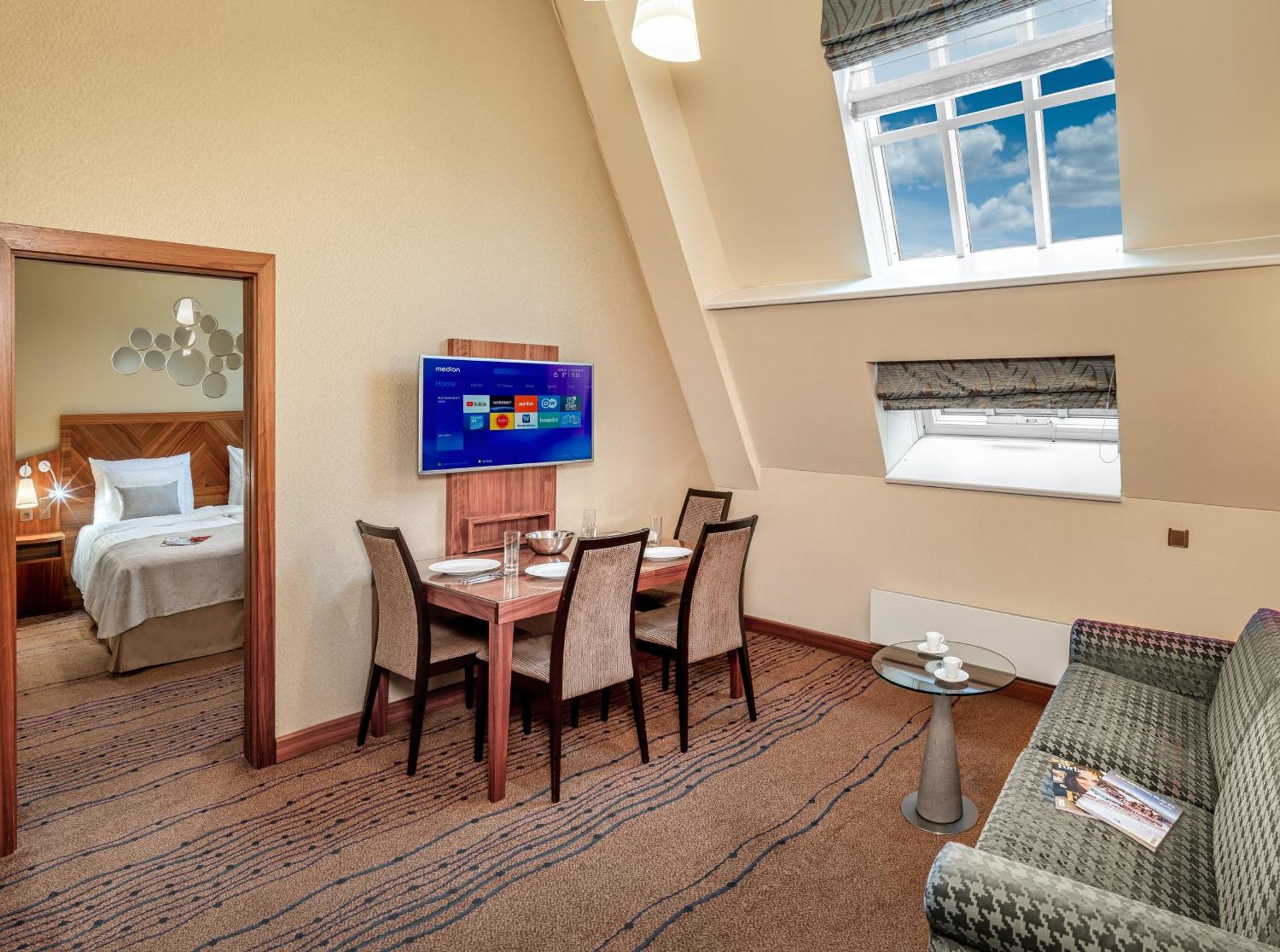 Crown Palace Apartments By Adrez Prague Ngoại thất bức ảnh