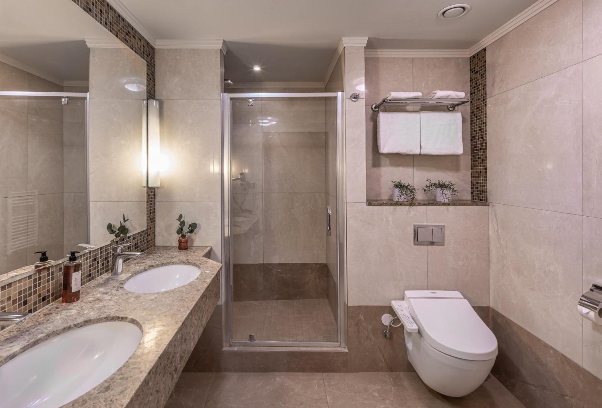 Crown Palace Apartments By Adrez Prague Ngoại thất bức ảnh
