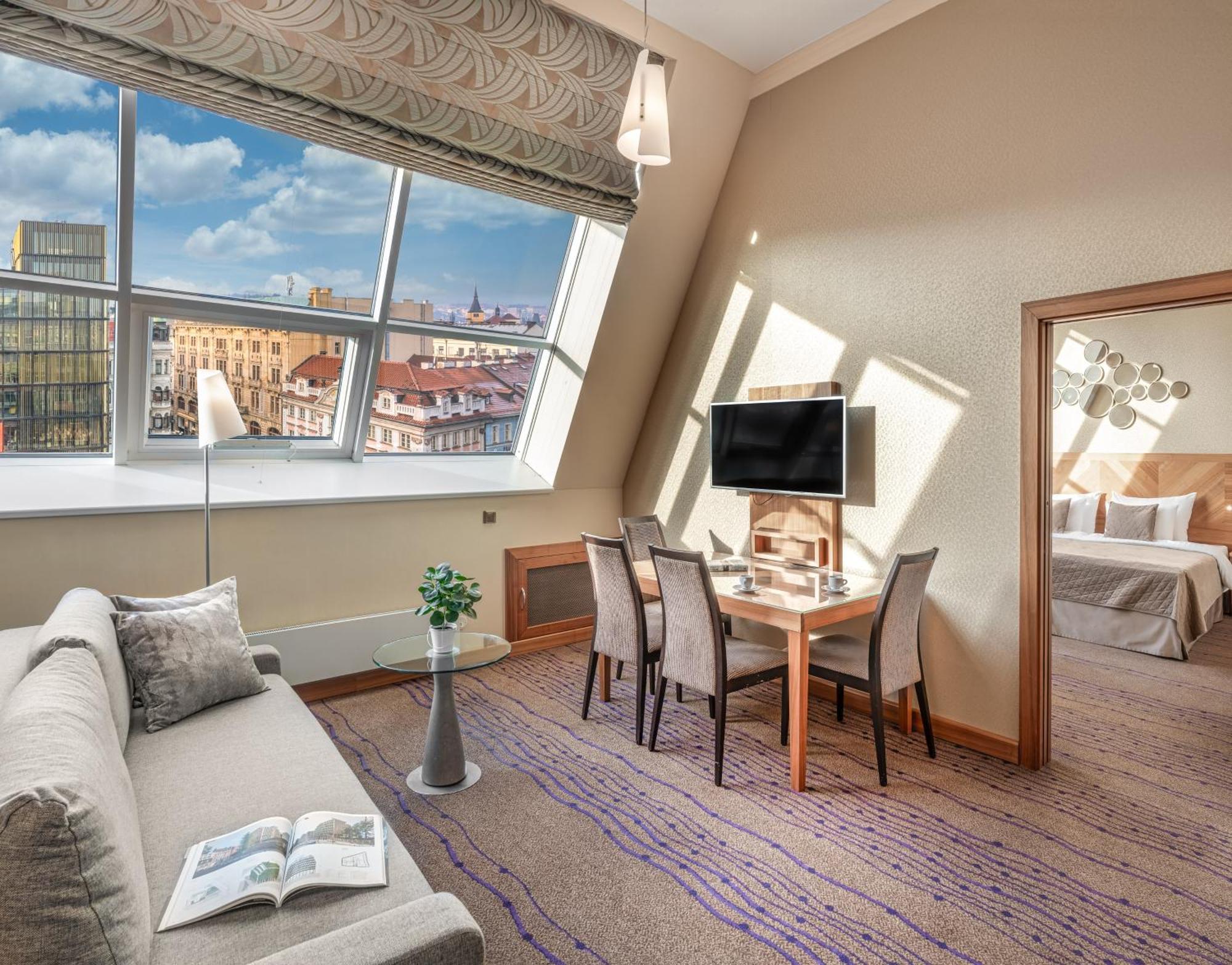 Crown Palace Apartments By Adrez Prague Ngoại thất bức ảnh